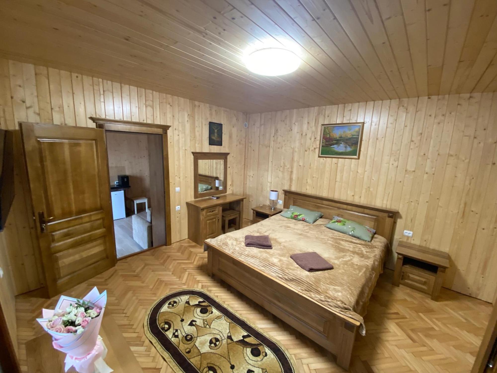 Садиба У Дохтора Відпочинок У Карпатах Golubinoye 外观 照片